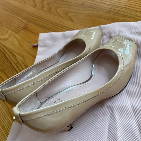 Stuart Weitzman Nude Patent Leather Open Toe Heels size 6 - Picture 10 of 13